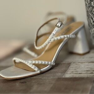 Badgley Mischka White Pearl Embellished Heels